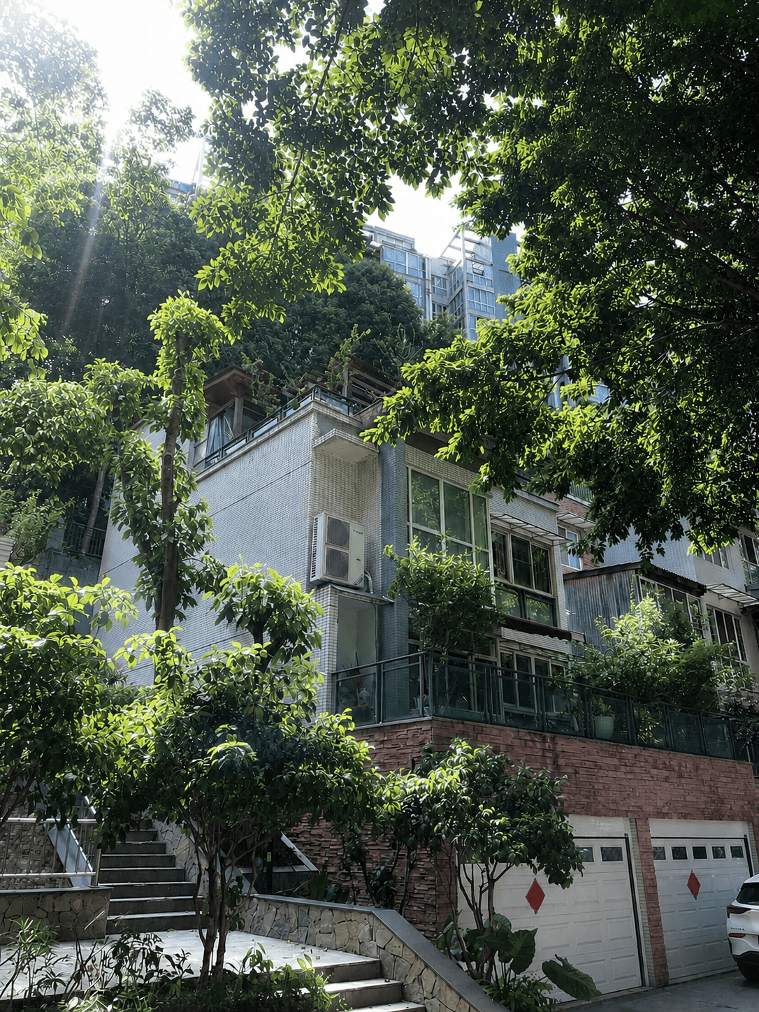 济南岛居岁月从容升级：小小岛老别墅加装蒂升悦行款电梯